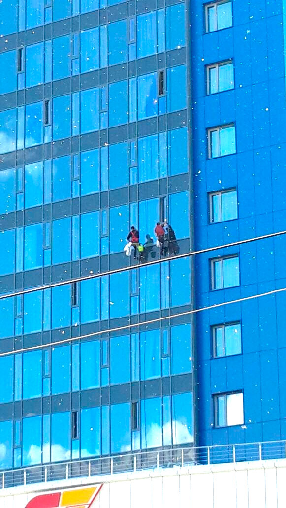 Мытье фасадов, высотные работы в отеле Hampton by Hilton